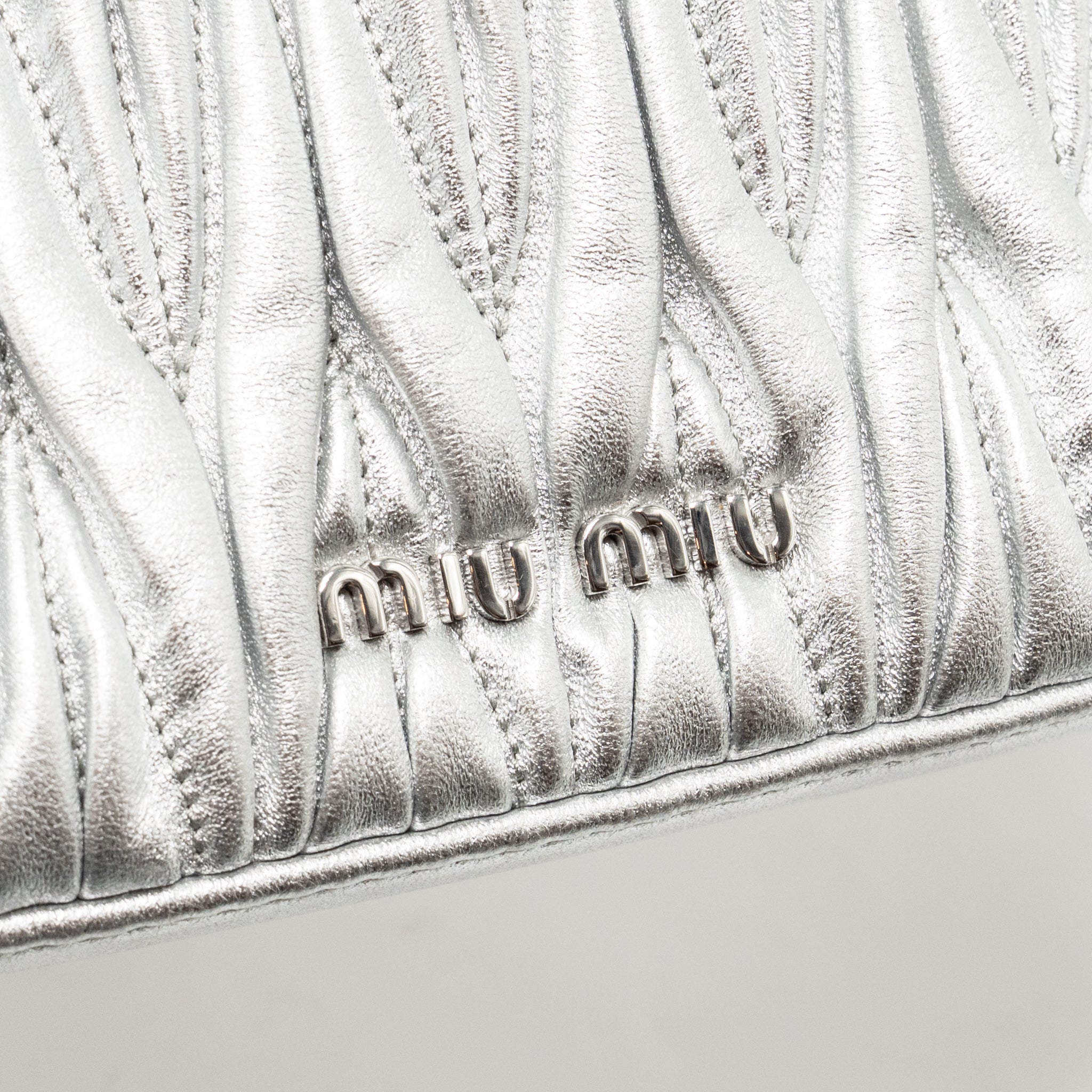 MIU MIU SASSY BAG MATELASSE NAPA LEATHER SILVER SHW - Image 11