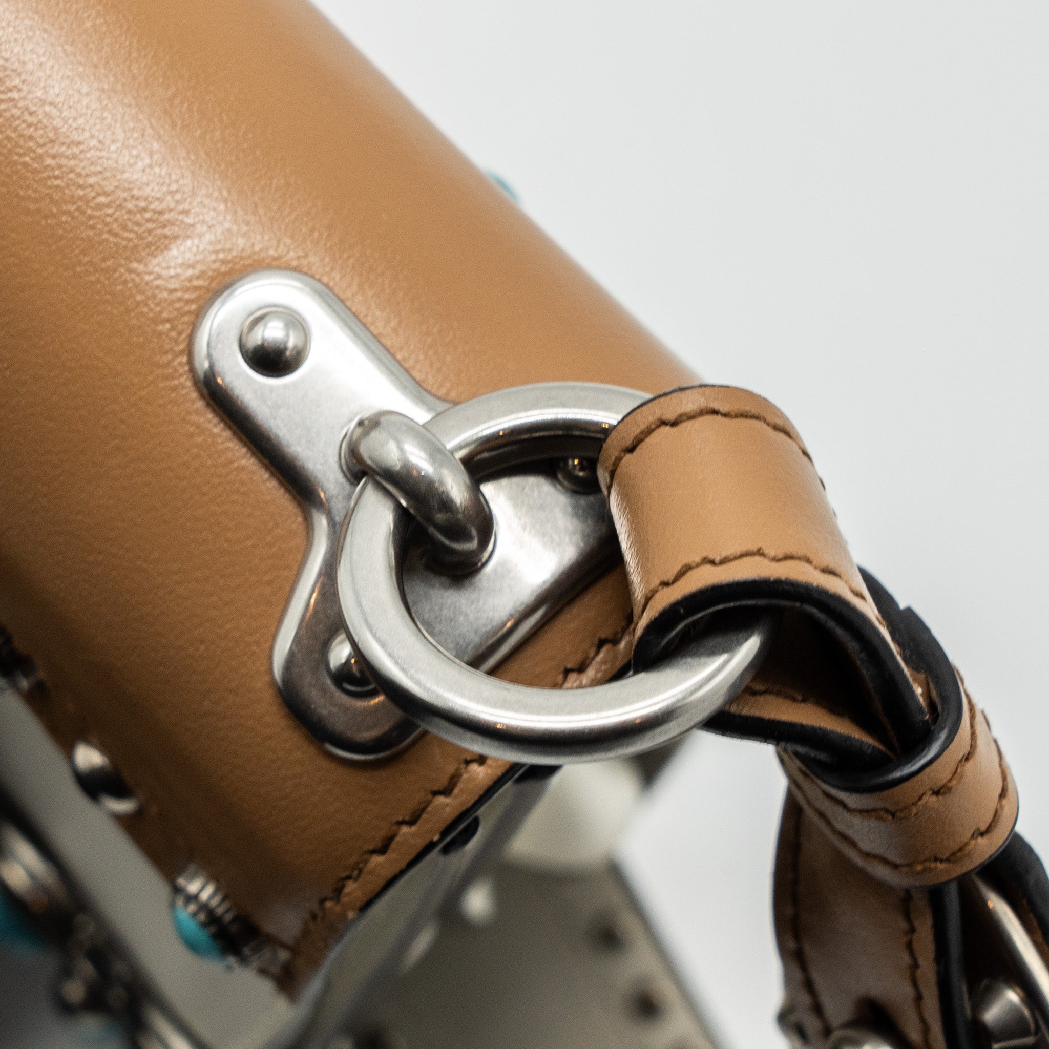 PRADA CAHIER EMBELLISHED TWO-TONE LEATHER SHOULDER BAG WHITE / CARAMEL SHW - Image 10