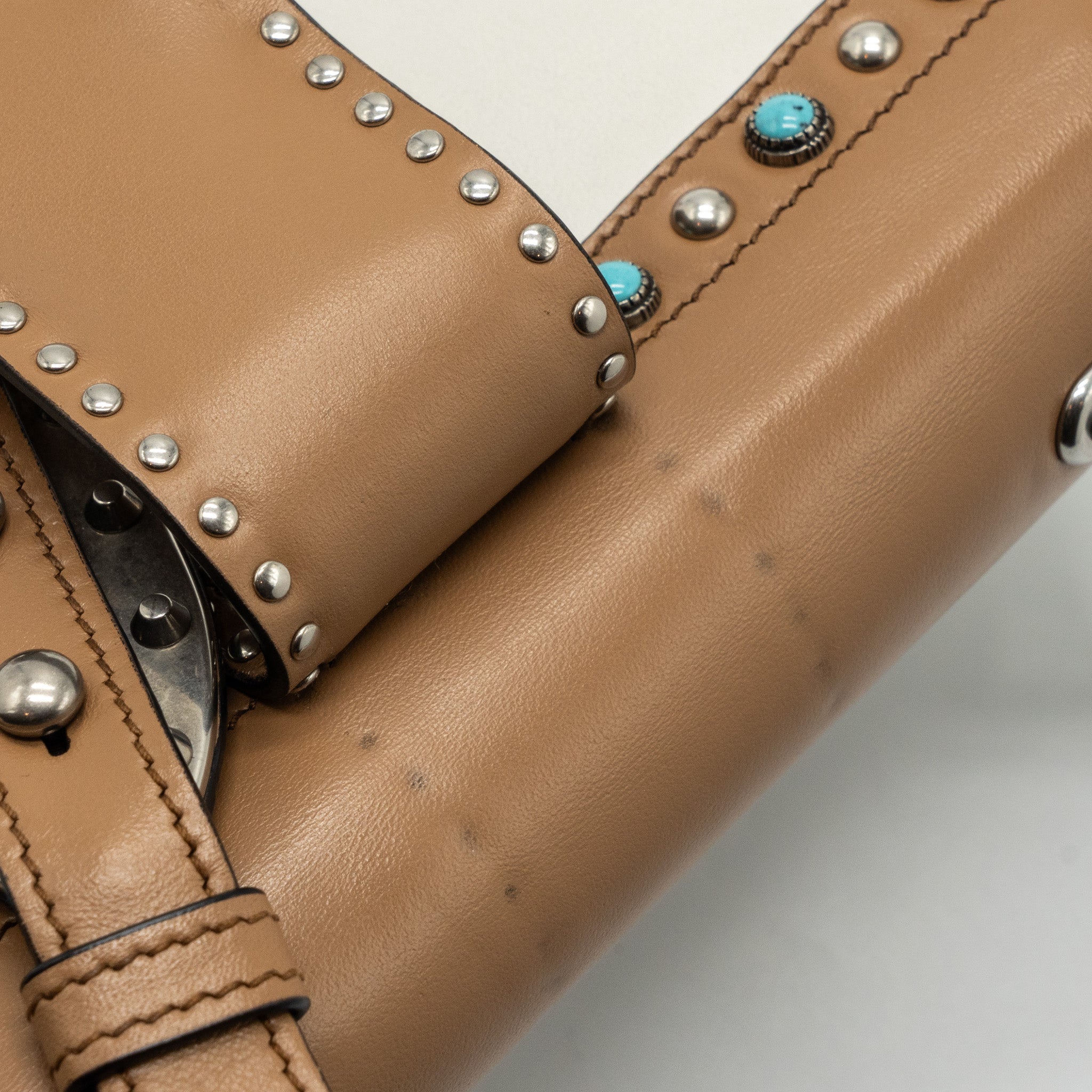 PRADA CAHIER EMBELLISHED TWO-TONE LEATHER SHOULDER BAG WHITE / CARAMEL SHW - Image 18