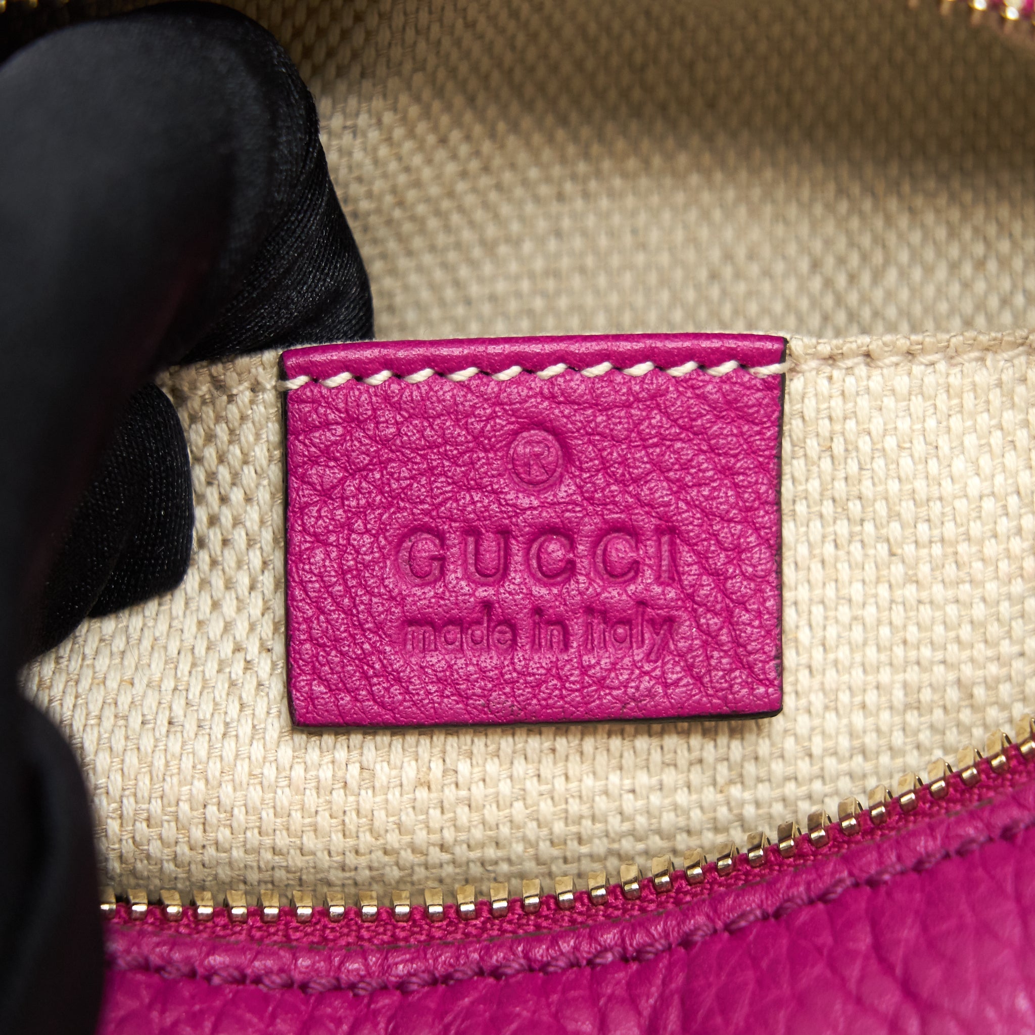 GUCCI SOHO SMALL LEATHER DISCO BAG HOT PINK - Image 10