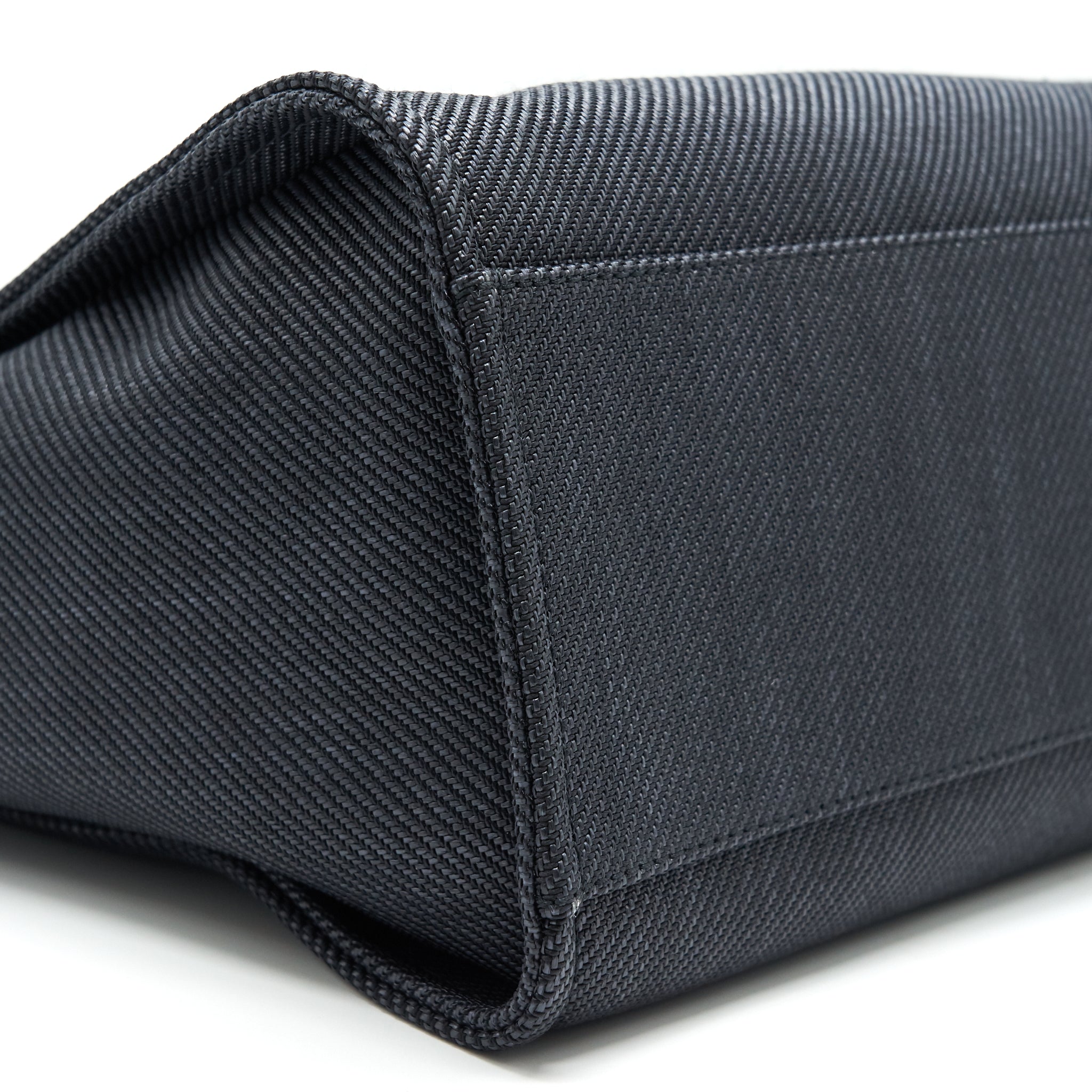 CHANEL MEDIUM DEAUVILLE TOTE IN BLACK GHW - Image 6