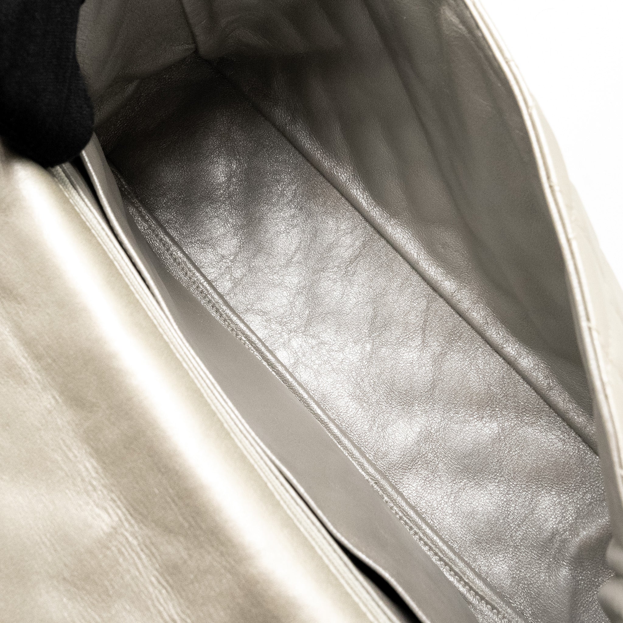 CHANEL CLASSIC QUILTED FLAP BAG LAMBSKIN METALLIC PALE GOLD SHW - Image 16